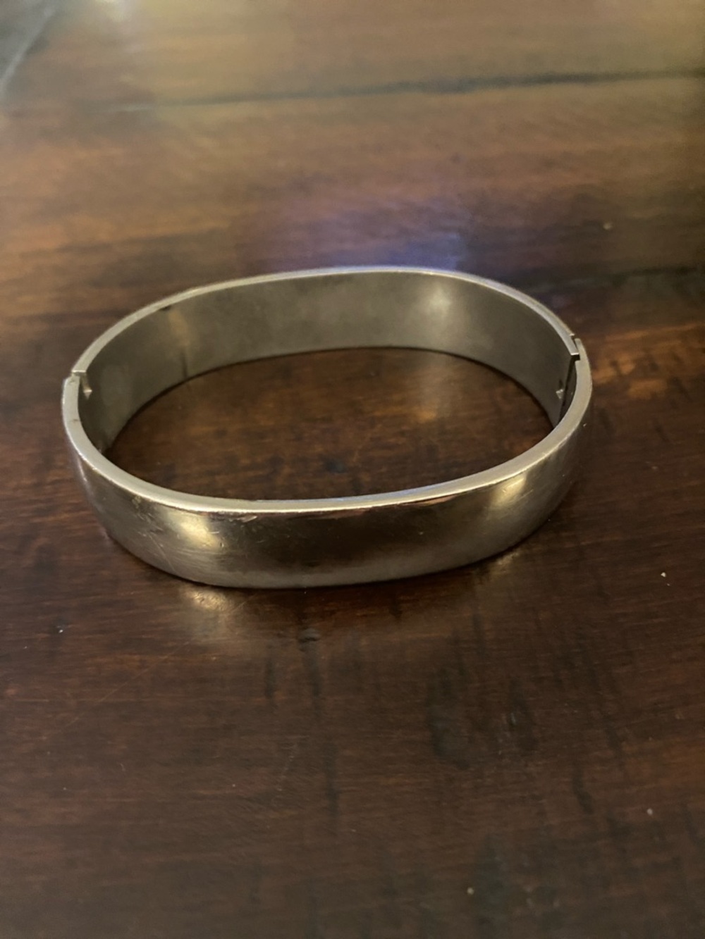Sterling Silver woman’s Hinged Oval Bangle Bracelet